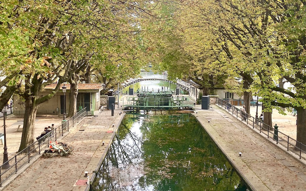 Le Canal Saint-Martin : balade au fil de l’eau