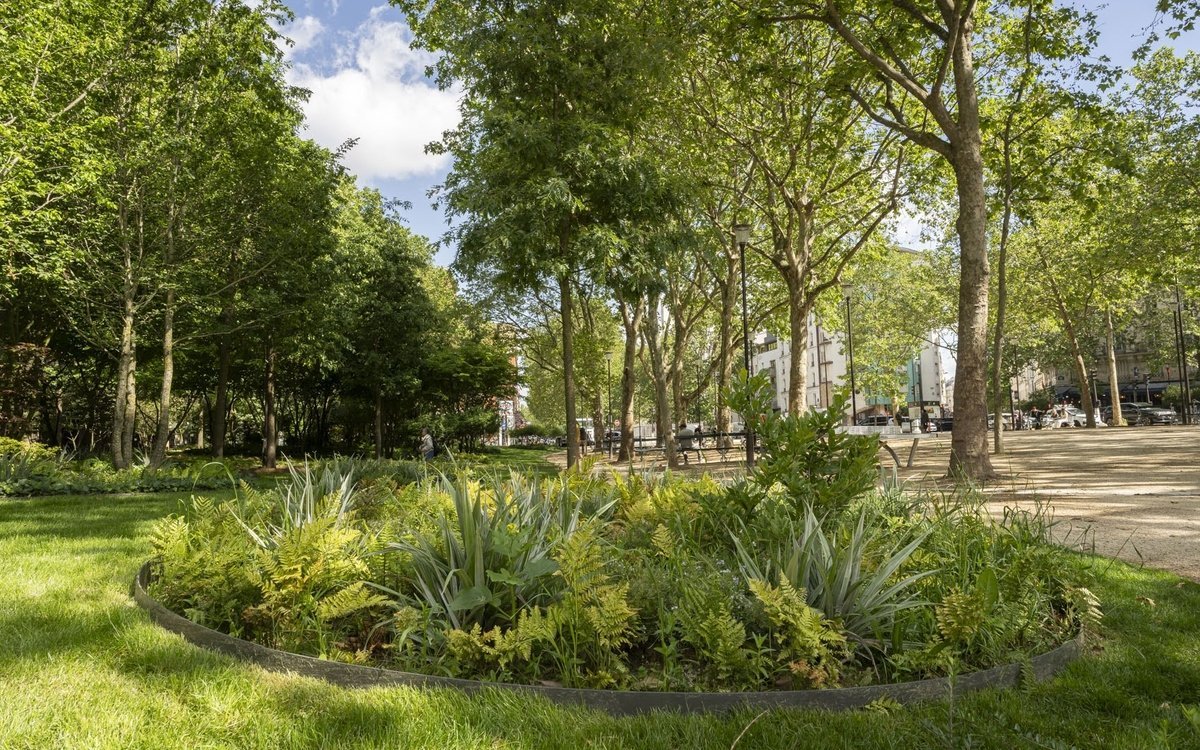 Visite guidée : La place du Colonel Fabien devient une forêt urbaine