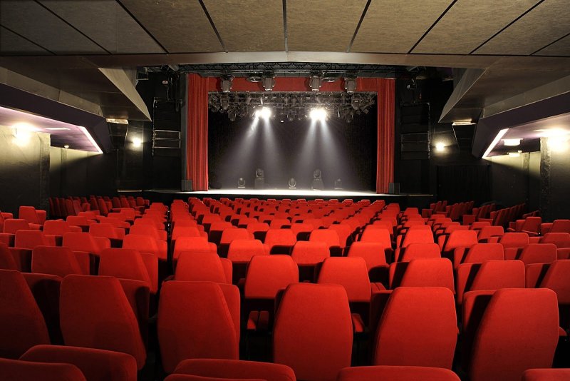 Alhambra Théâtre Music-Hall Show