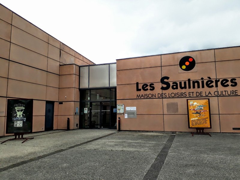 Maison des Loisirs et de la Culture les Saulnières