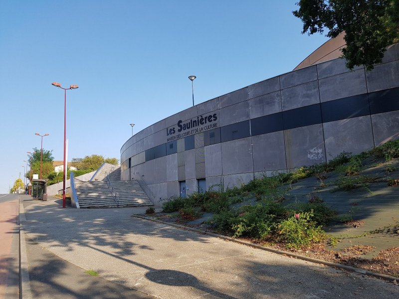 Maison des Loisirs et de la Culture les Saulnières