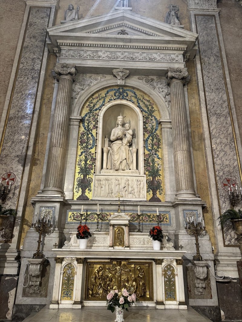 Basilique Notre-Dame-des-Tables
