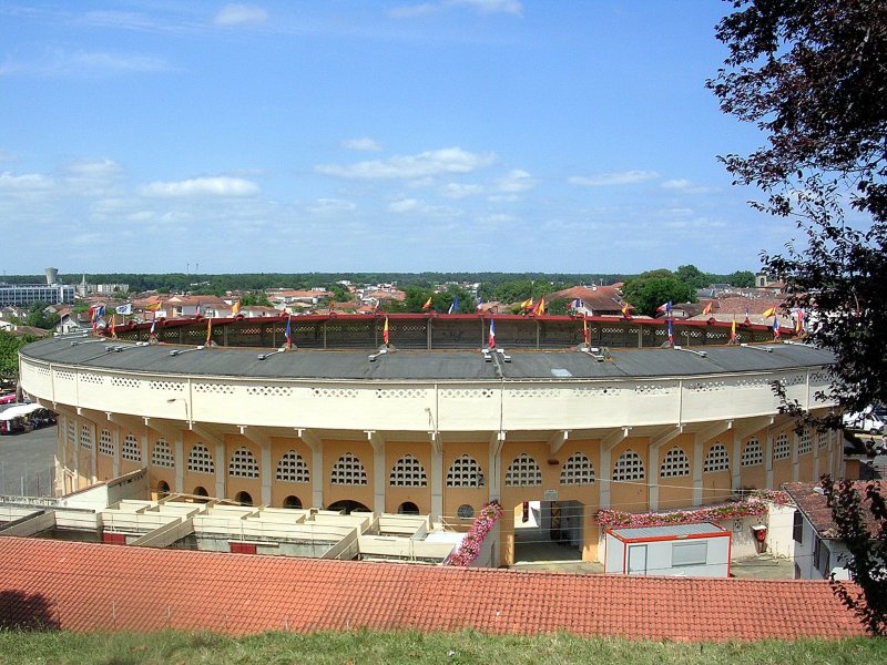 3 Pl. des Arènes