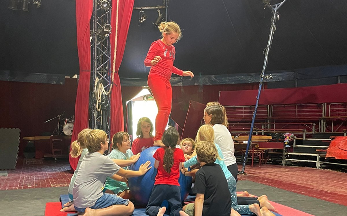 Atelier cirque 7-12 ans sous chapiteau !