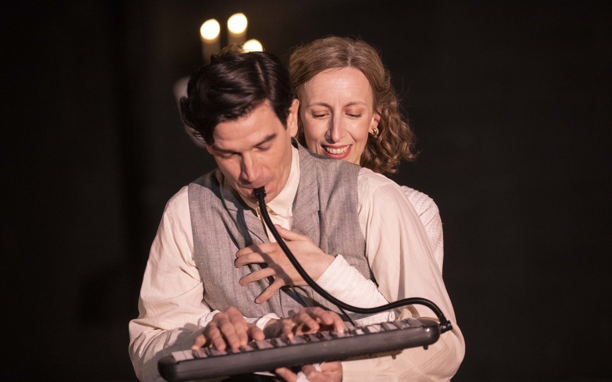 Dora et Franz, sauver le jour • Caroline Arrouas