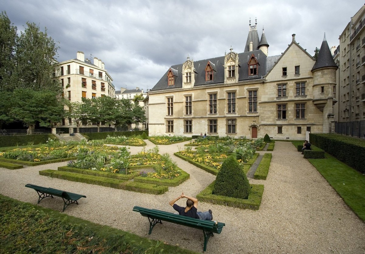 Bibliothèque Forney