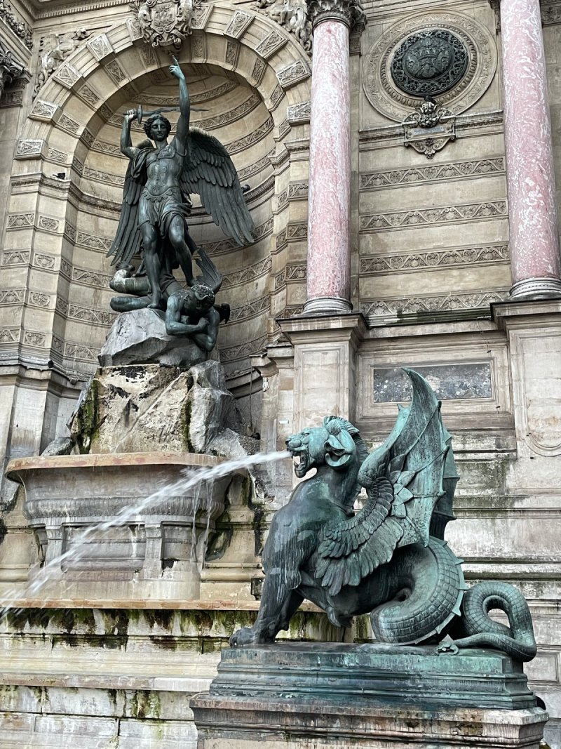 Fontaine Saint-Michel