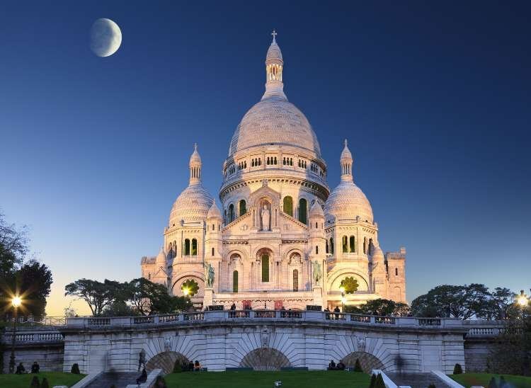 Square Louise Michel
