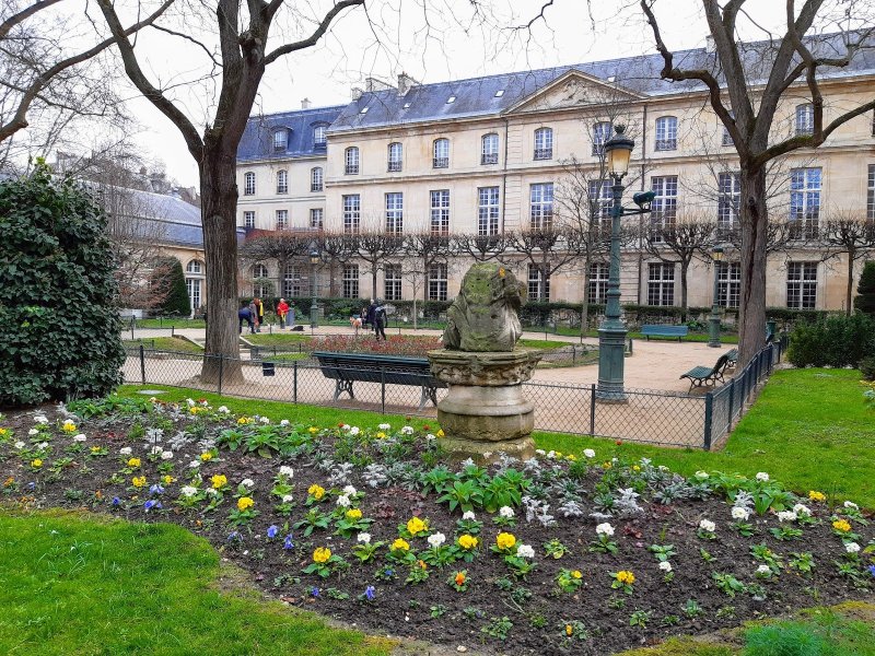 Square Georges-Cain