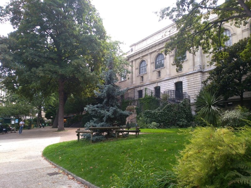 Square Paul Langevin