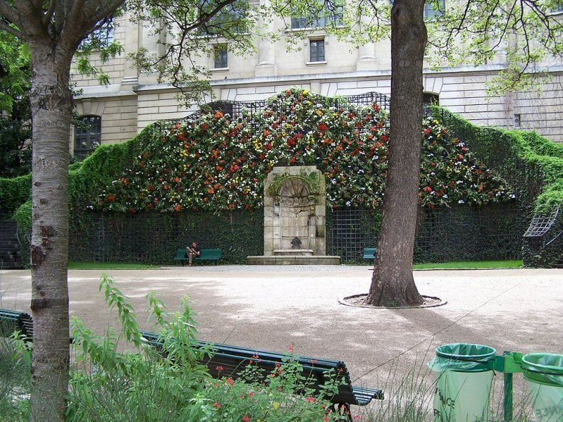 Square Paul Langevin