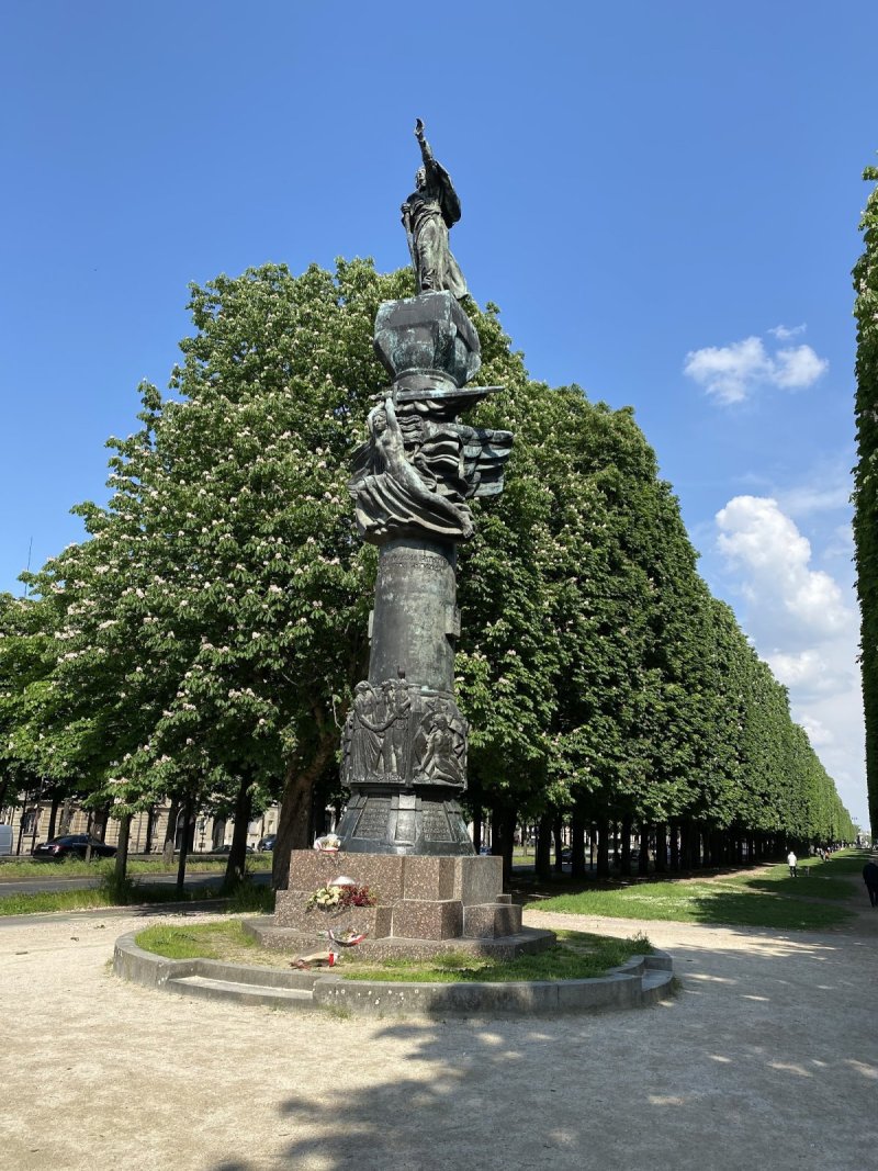 Monument à Adam Mickiewicz