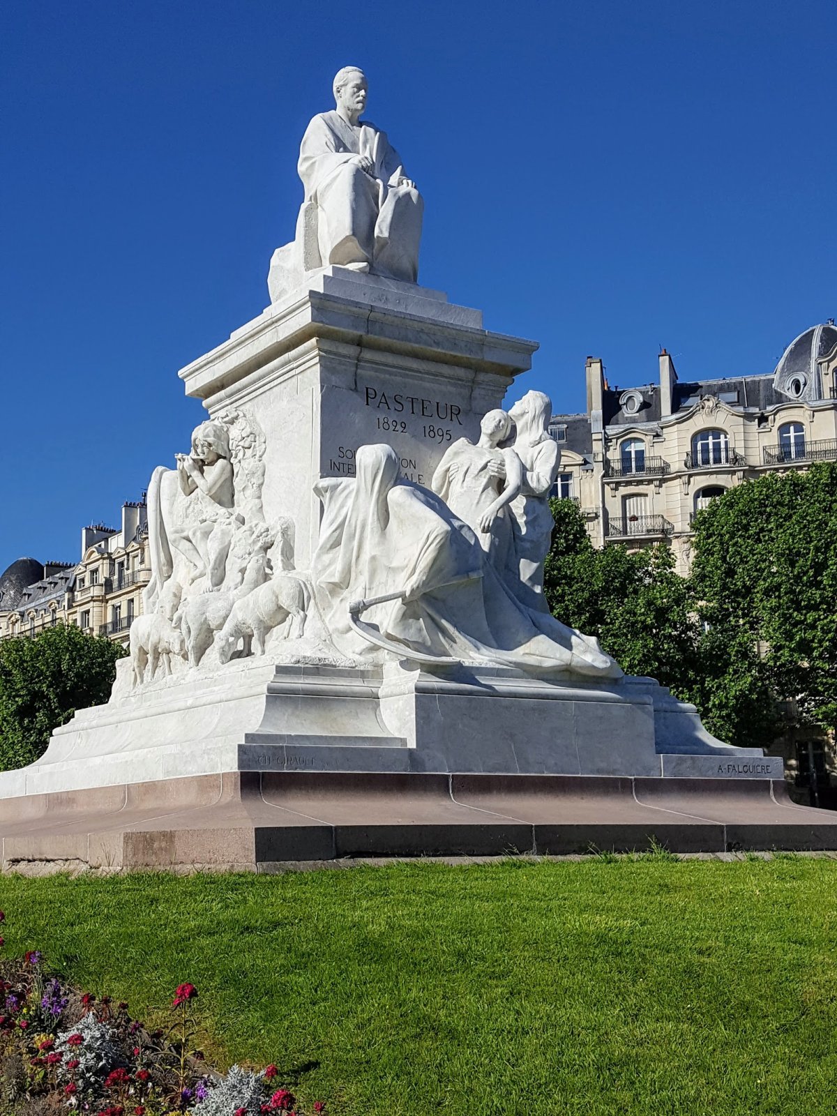 Monument à Pasteur